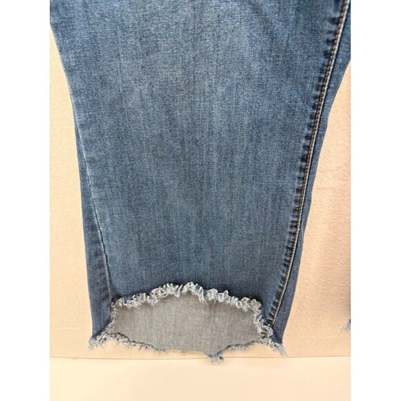 Alivia Ford Jeans Womens 18W Whiskered Rayon Spandex Fringe Hem Asymmetric Plus - Picture 2 of 9